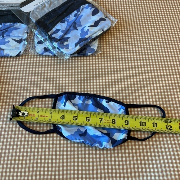 4 pack of Reusable adult size face masks. 12 MASKS. NEW. Camouflage. Dots. Solid - Picture 6 of 8
